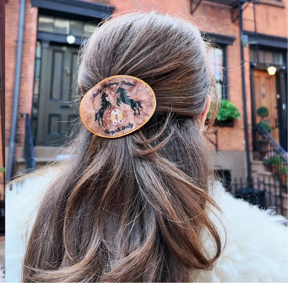 Decorative hair clip